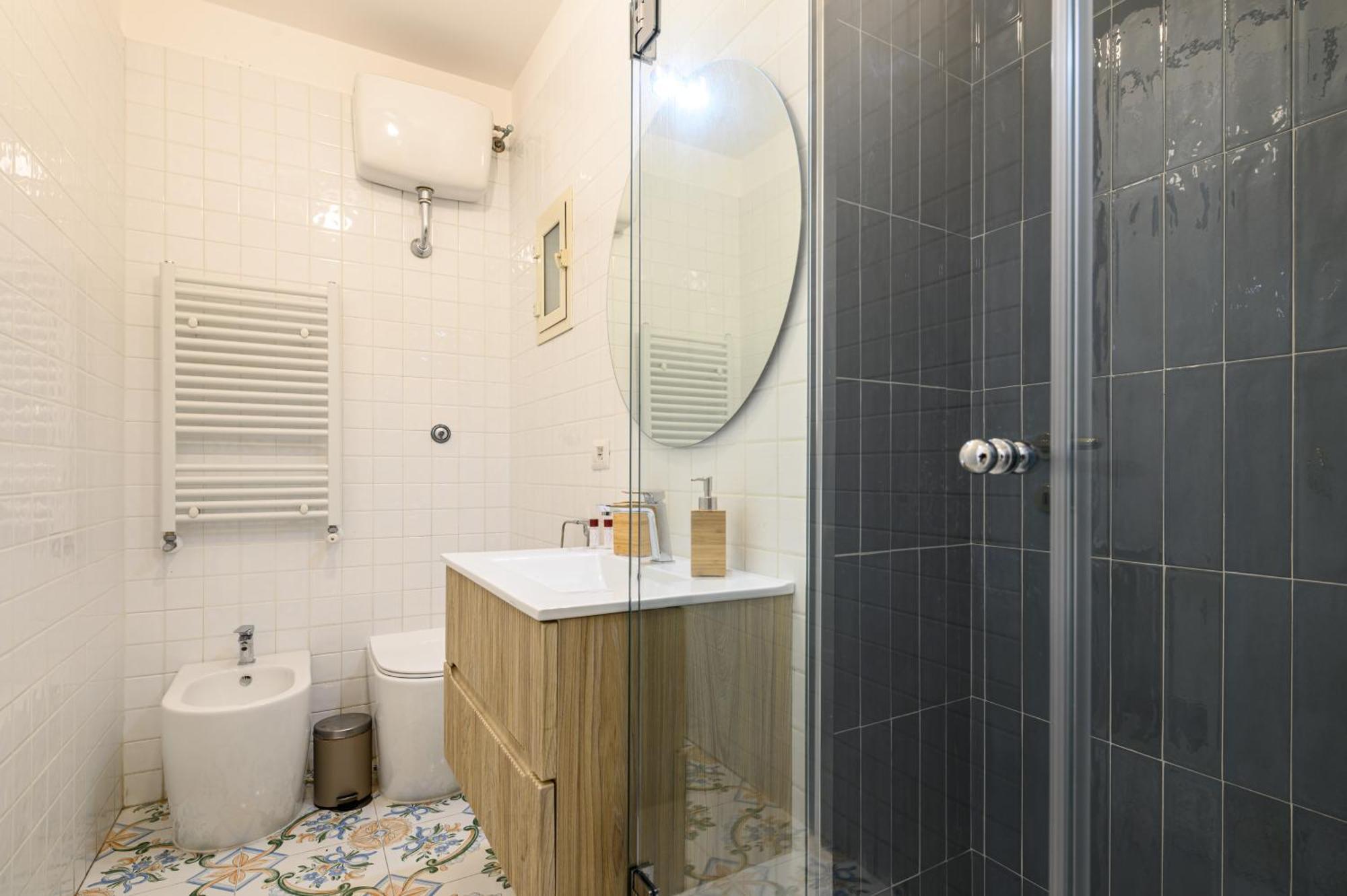 Guest House 121 Charming Apartment 那不勒斯 外观 照片
