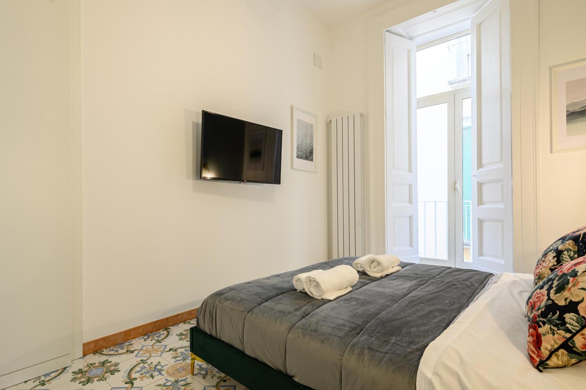 Guest House 121 Charming Apartment 那不勒斯 外观 照片