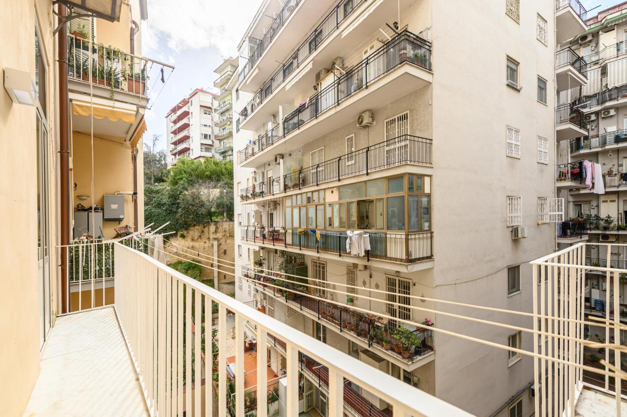 Guest House 121 Charming Apartment 那不勒斯 外观 照片